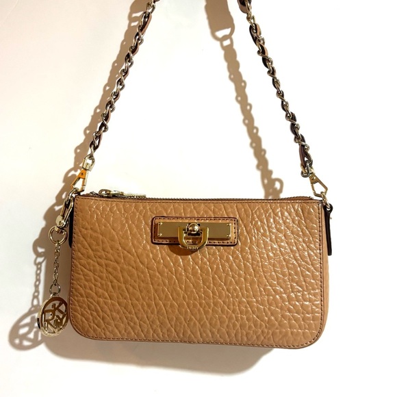 DKnyElegant Tan Leather Chain Strap shoulder Bag - Picture 1 of 9